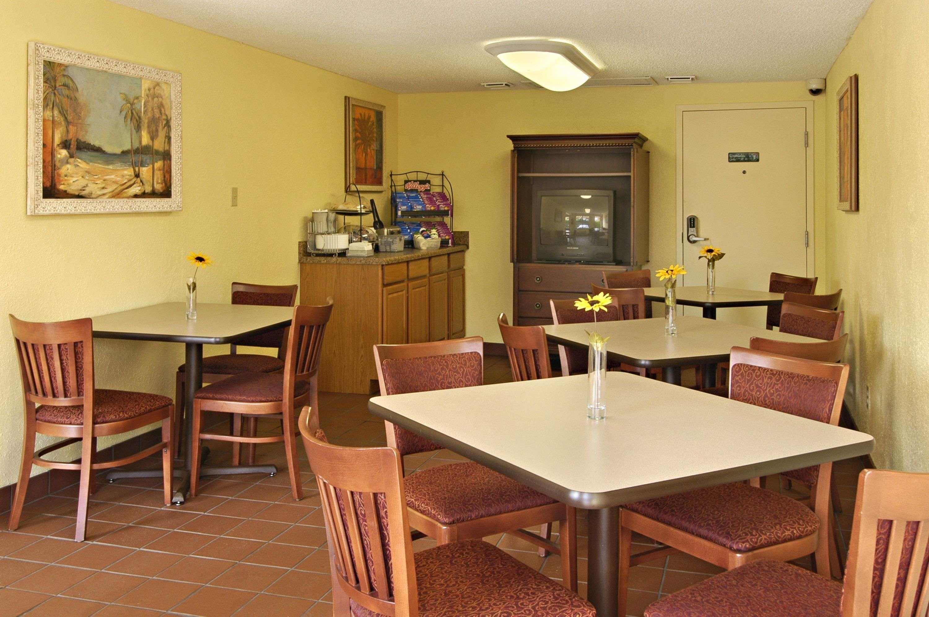 Super 8 By Wyndham Lantana West Palm Beach Εξωτερικό φωτογραφία